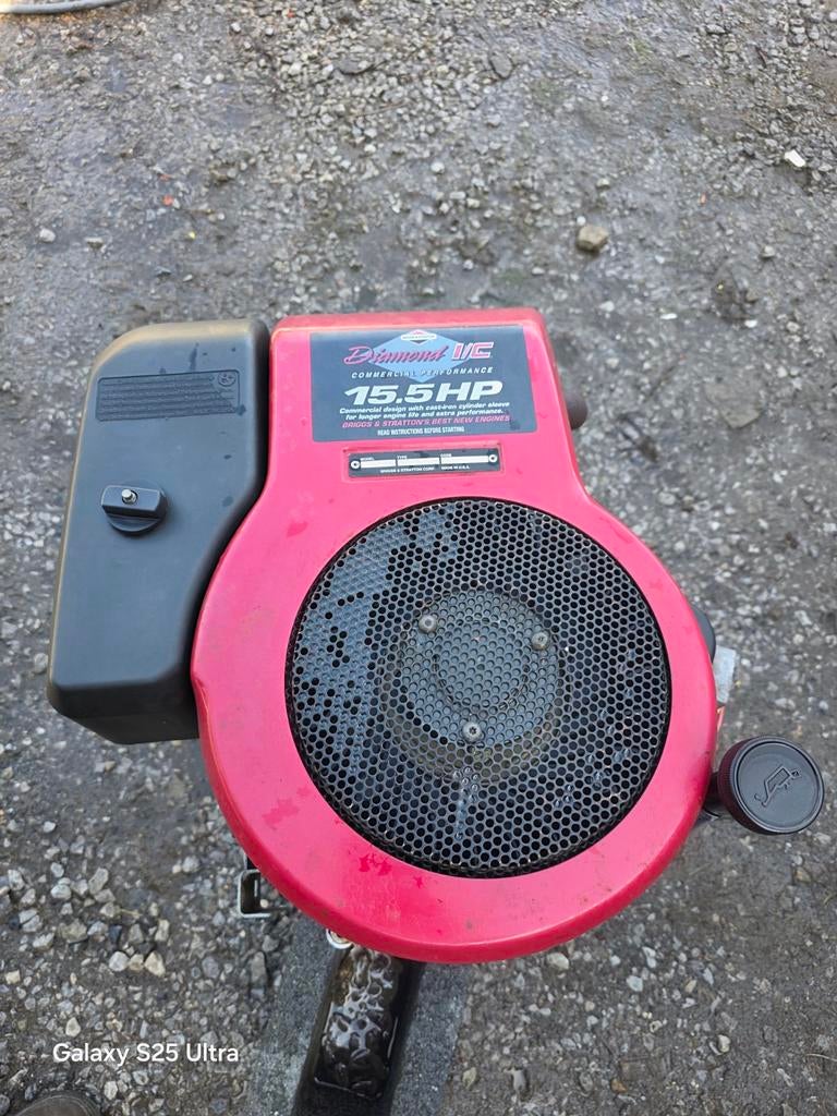 Moteur tracteur tondeuse 15.5cv (briggs et stratton), Articles professionnels