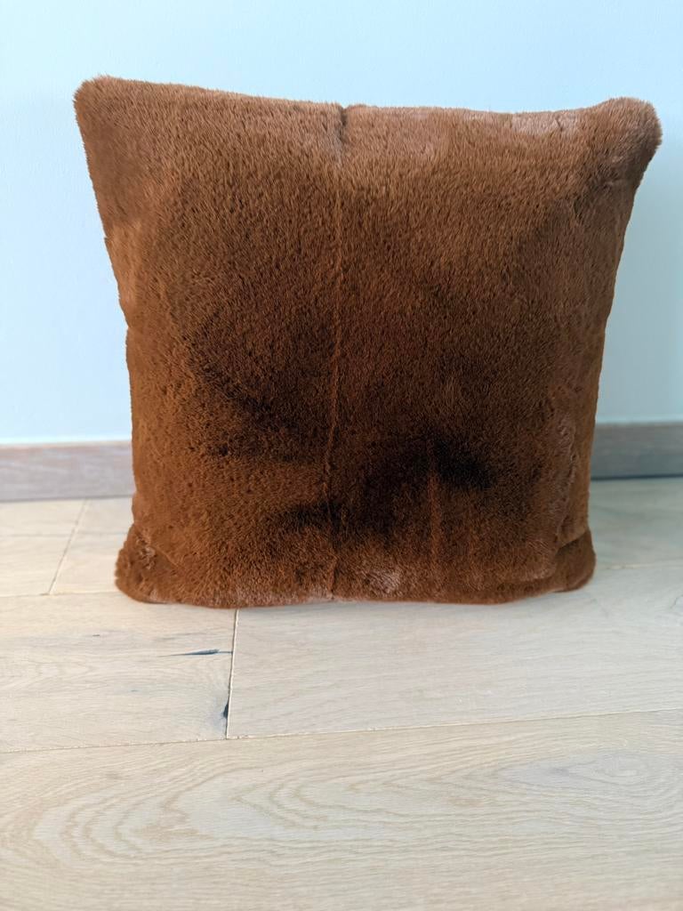 J-Line sierkussen 45x45 cm – bruin – zacht/fluffy, Maison & Meubles, Accessoires pour la Maison | Coussins, Comme neuf, Brun, Enlèvement