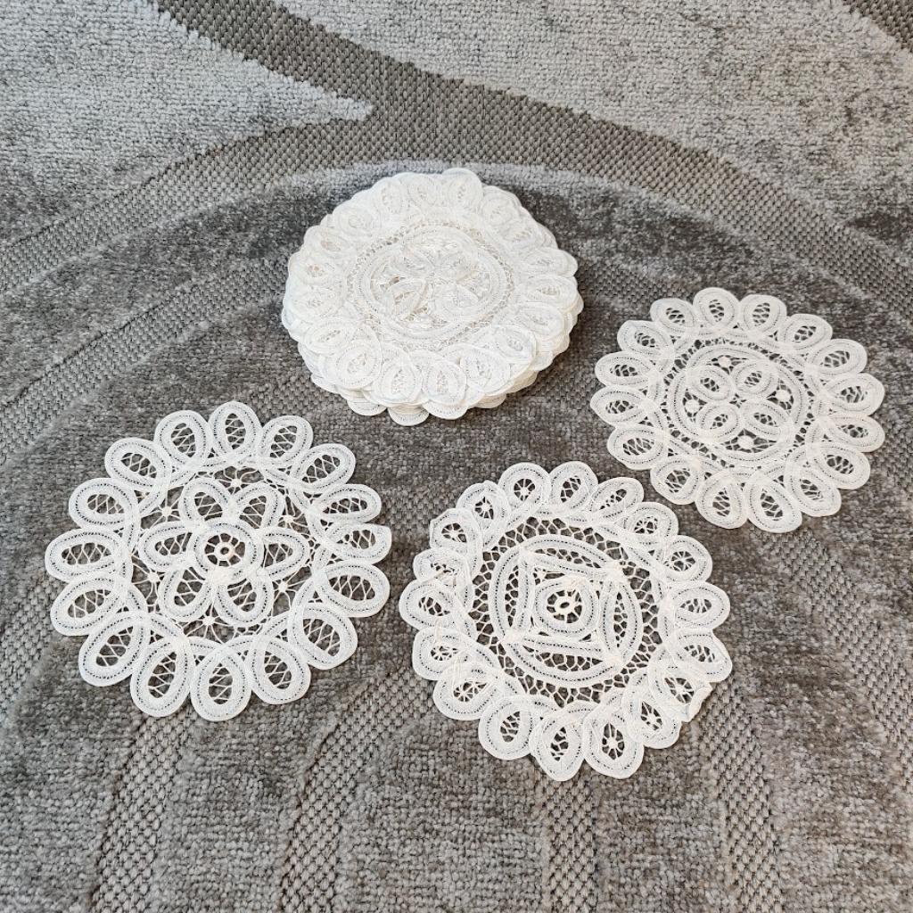 18 sierdoekjes kantklossen handwerk 20cm diameter, Ophalen of Verzenden