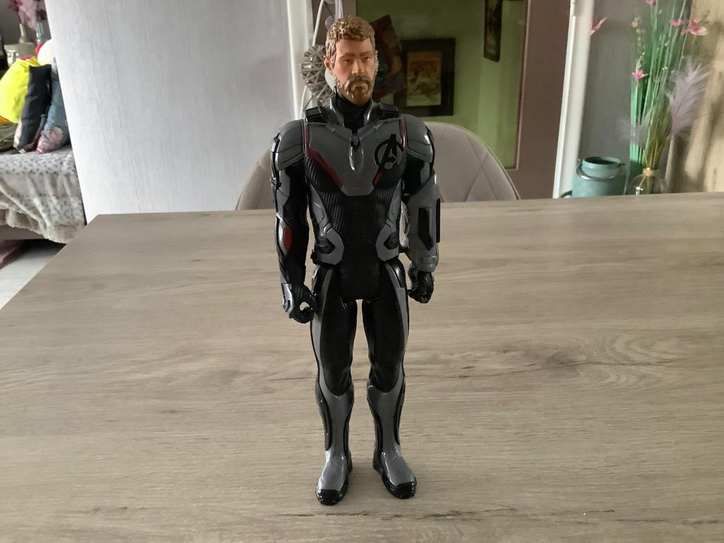Marvel Thor character (2018) (29 cm), Kinderen en Baby's, Speelgoed | Actiefiguren, Ophalen of Verzenden, Gebruikt