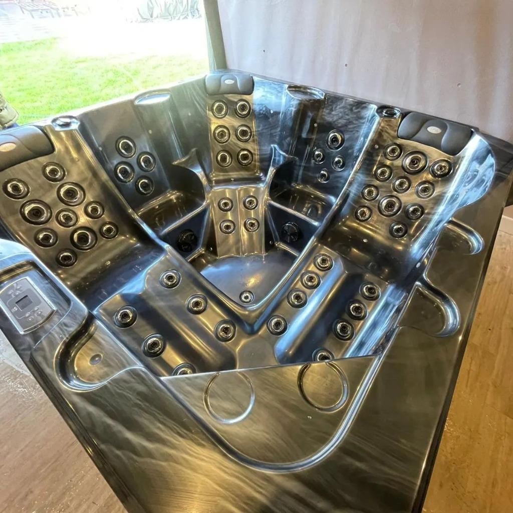 Jacuzzi + warmtepomp 40% korting gratis levering accessoires, Enlèvement ou Envoi