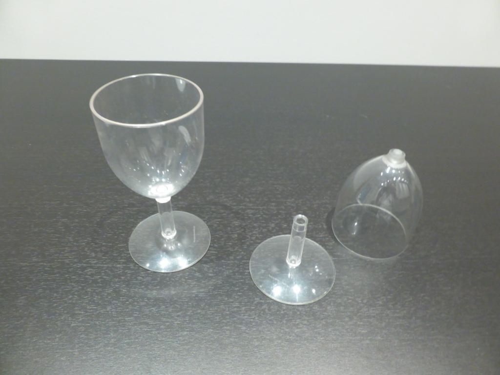 Bord en wijnglas camping, Caravans en Kamperen, Ophalen of Verzenden, Zo goed als nieuw