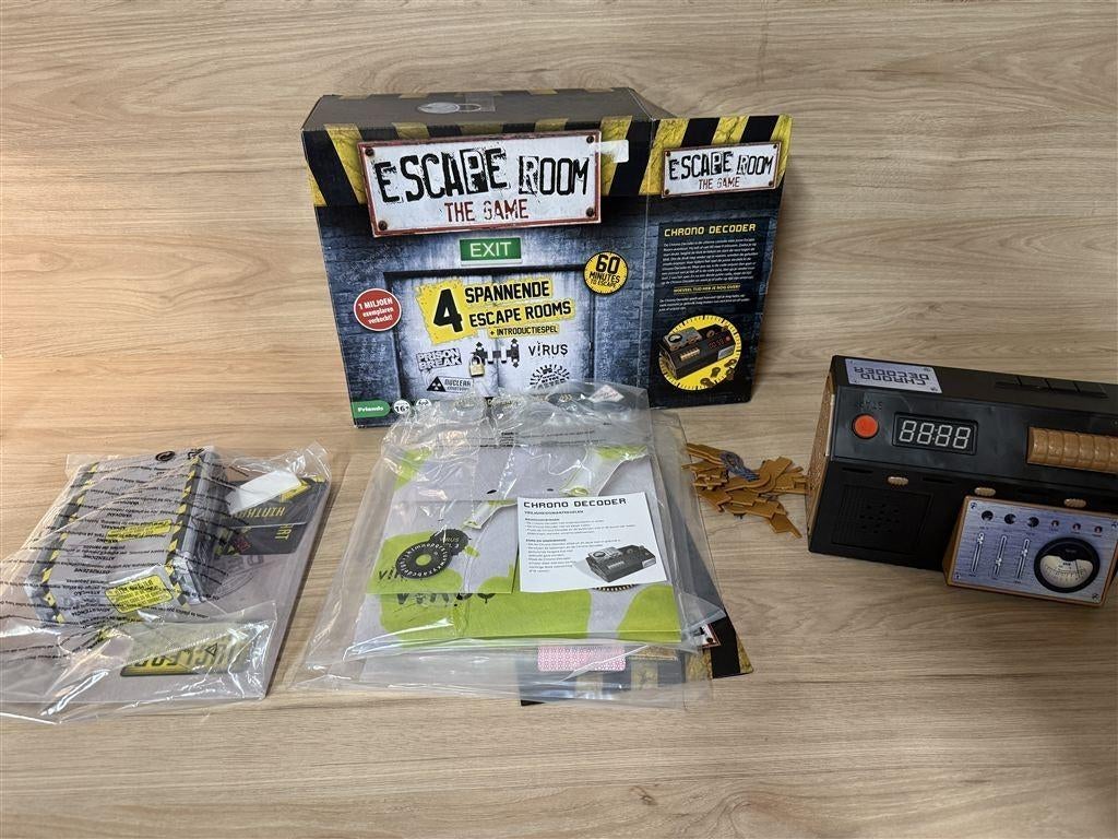 Escape room the game - exit - 4 games - s3239, Verzenden, Zo goed als nieuw