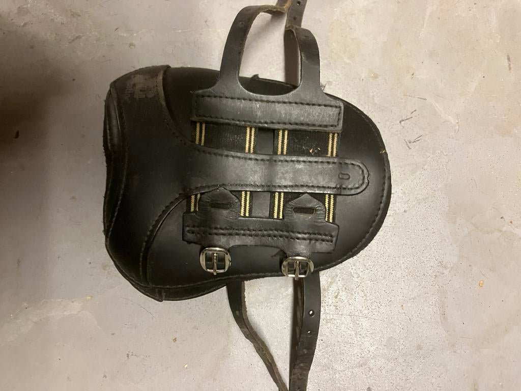 Lederen peesbeschermers pony, Ophalen, Zo goed als nieuw