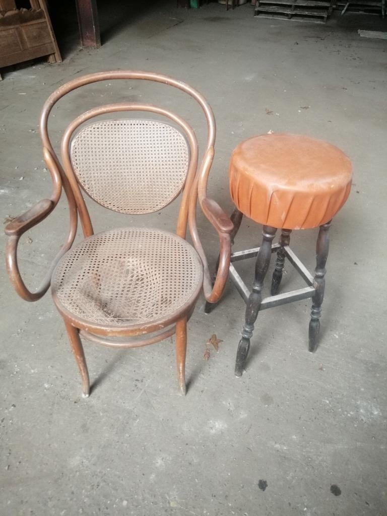 Stoelen. Biedermeijer bed. Shuilhok.Koelcel deurl, Ophalen of Verzenden