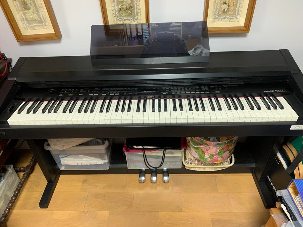 Piano Roland KR 3000, Muziek en Instrumenten, Piano's, Ophalen, Zo goed als nieuw, Piano