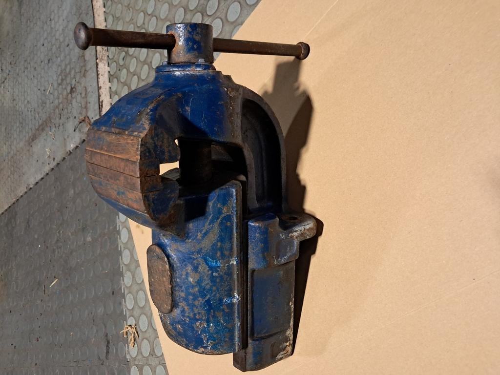 Bankschroef 100mm, Ophalen of Verzenden, Gebruikt