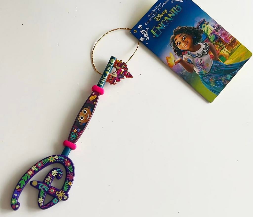 sapin Disneyland Paris Disney Clef Encanto Mirabelle, Enlèvement ou Envoi, Comme neuf