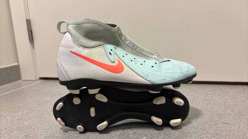 Des crampons, Sports & Fitness, Envoi, Utilisé, Chaussures