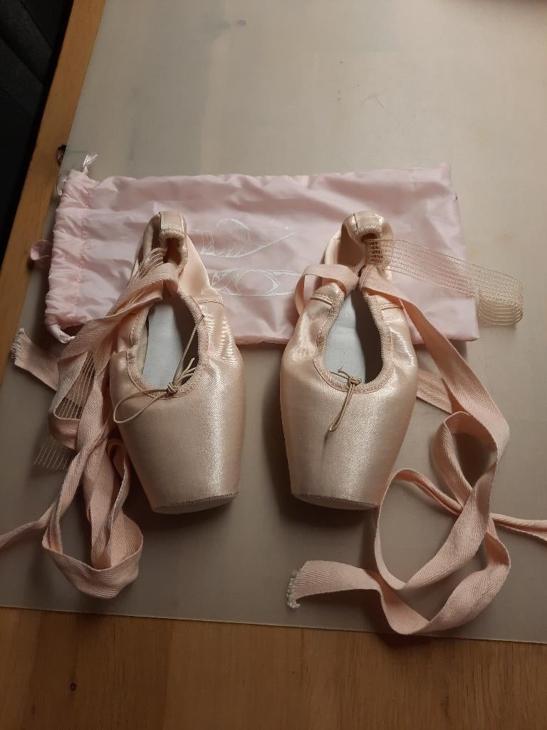 Pointes maat 39, Enlèvement, Comme neuf