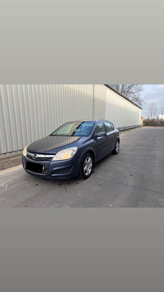 Opel Astra te koop, Auto's, Opel, Voorwielaandrijving, Stof, Zwart, 4 cilinders