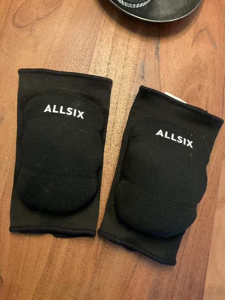 Kniebeschermer Allsix Volleybal VKP500 Maat 2, Sport en Fitness, Volleybal, Ophalen of Verzenden, Zo goed als nieuw, Schoenen