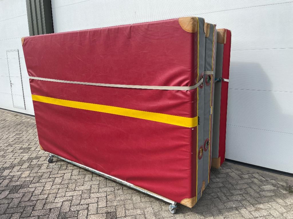 Dikke landingsmat, valmat  grote mat, turnmat, gymmat,, Ophalen, Gebruikt