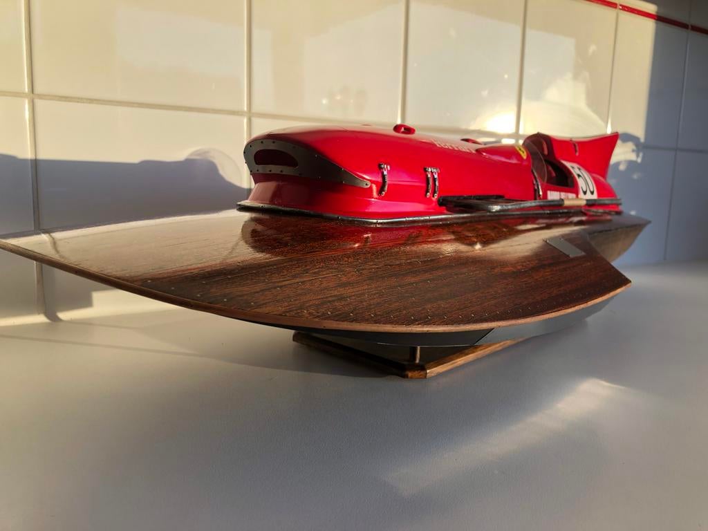 Av Bateau Arno xl Ferrari, Enlèvement, Neuf