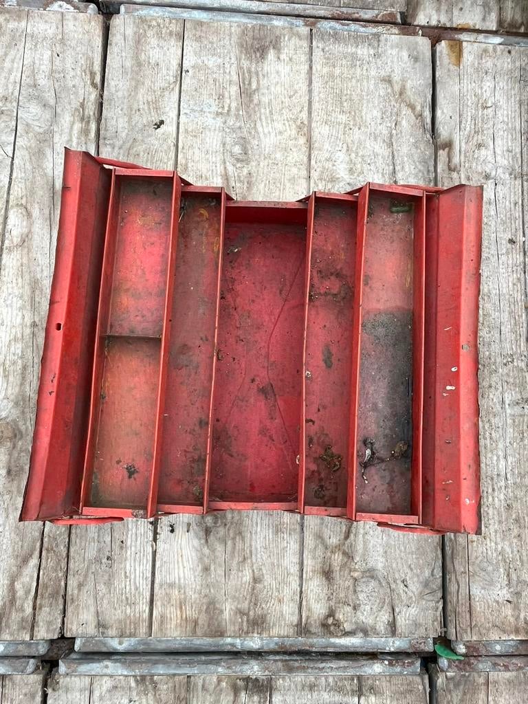 Fournir une boîte de travail en métal, Bricolage & Construction, Enlèvement, Utilisé