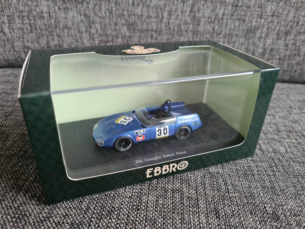 1/43 RQ Coniglio Debut Race (Ebbro 44670) ** NIEUW **, Ophalen of Verzenden, Nieuw, Auto, Overige merken