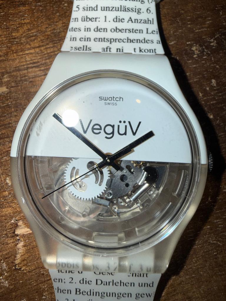 MONTRE SWATCH "VegüV", Bijoux, Sacs & Beauté, Montres | Hommes, Neuf, Montre-bracelet, Swatch, Synthétique, Synthétique, Enlèvement ou Envoi