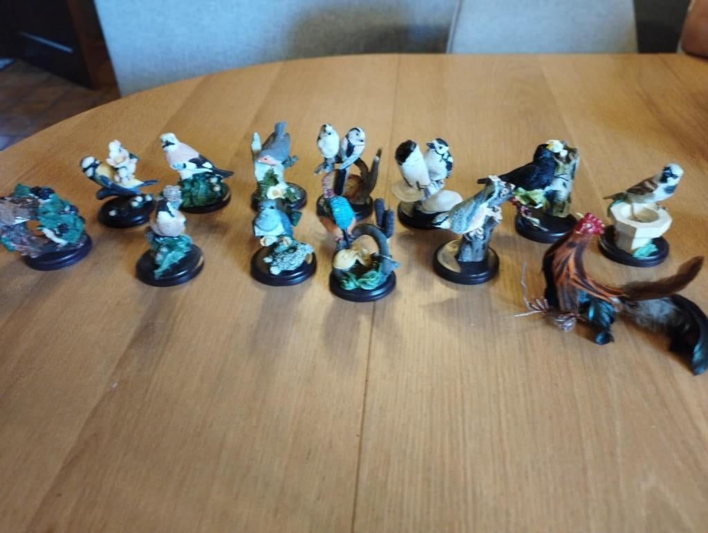 Collection d'oiseaux en céramique. 10 + 1 coq, Collections, Enlèvement, Oiseaux