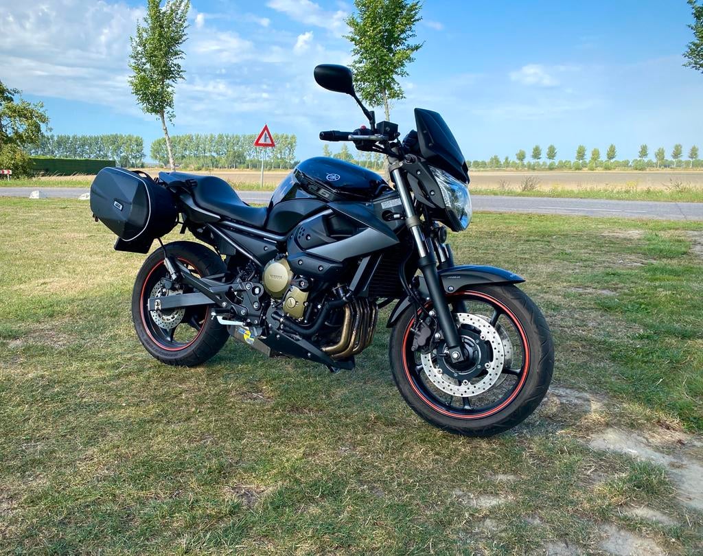 Yamaha XJ6 - 2011, Motoren, Motoren | Yamaha, Particulier, Naked bike, meer dan 35 kW, 4 cilinders, Motorrijbewijs A, ABS, Sportuitlaat