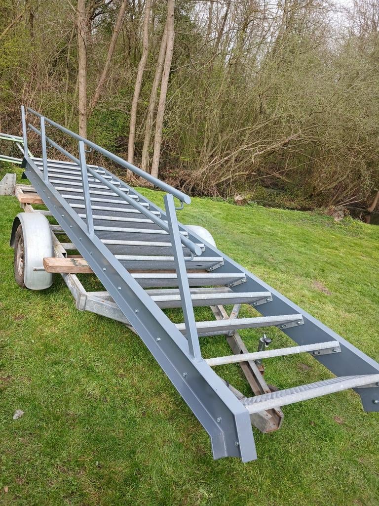 trap trappen bordes ijzer metal  gegalvaniseerd e, Ophalen of Verzenden, Trap