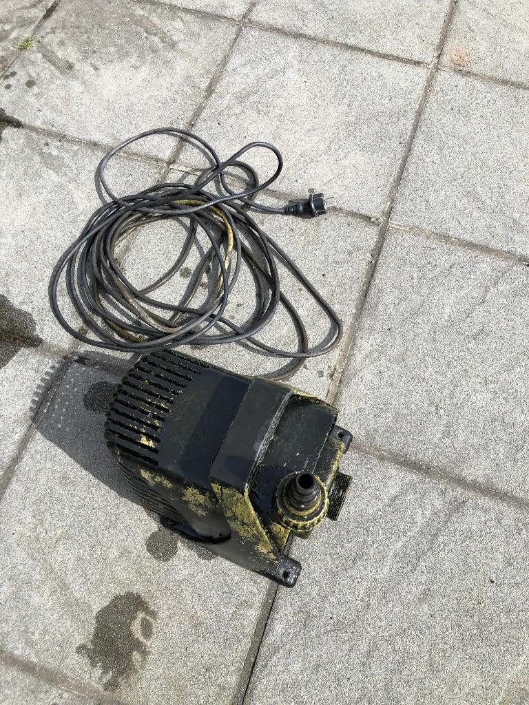 Krachtige waterpomp, Tuin en Terras, Waterpompen, Ophalen, Gebruikt, Elektrisch, Dompelpomp
