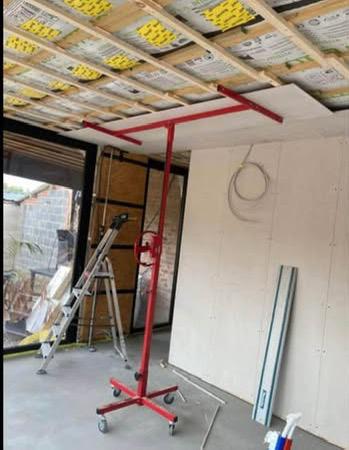 TE HUUR Gyproclift, Ophalen, Zo goed als nieuw