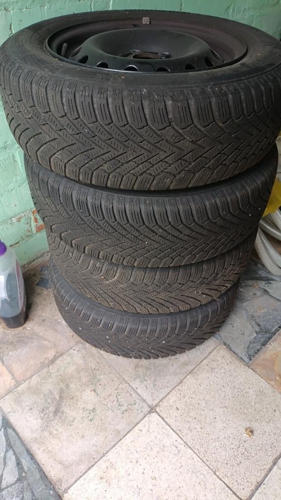 4 banden op velg voor Peugeot partner of Citroën Berlingo, Auto diversen, Autosport-onderdelen, Ophalen