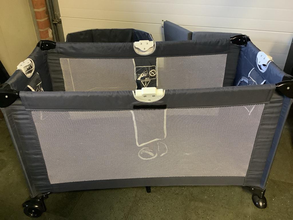 Reisbedje voor babys, Ophalen, Zo goed als nieuw, Reisbedje