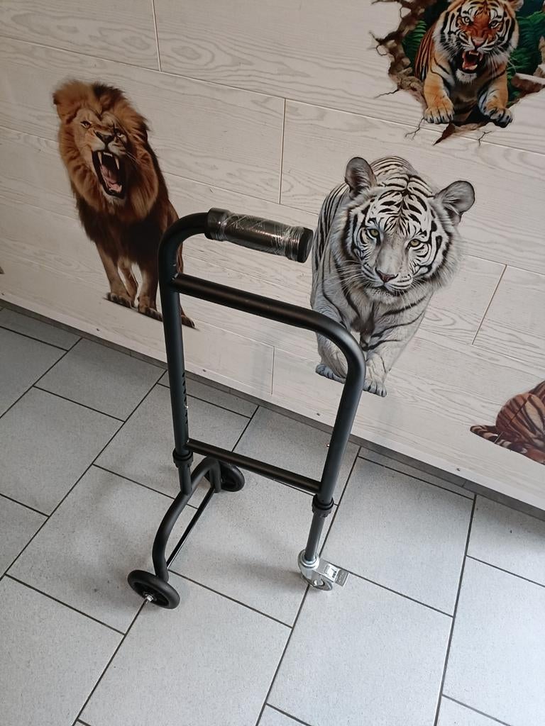 Tribune rampe d'aide à la marche à 3 roues (NEUVE), Enlèvement