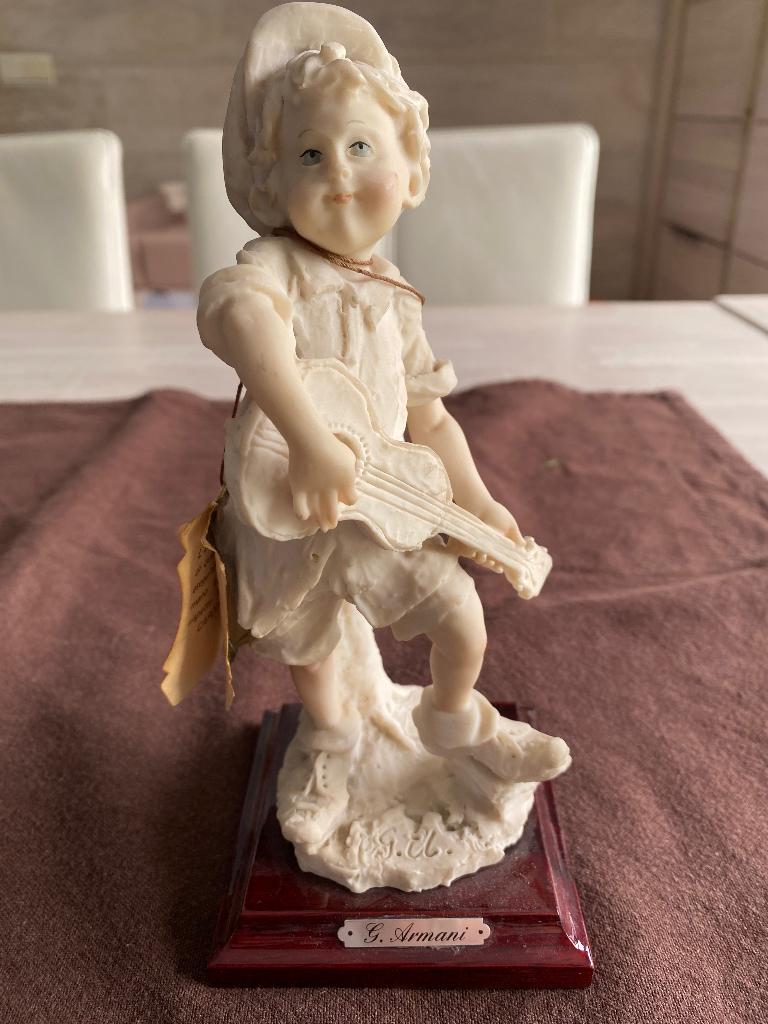 Statue en porcelaine de G.Armani, Antiquités & Art, Enlèvement ou Envoi