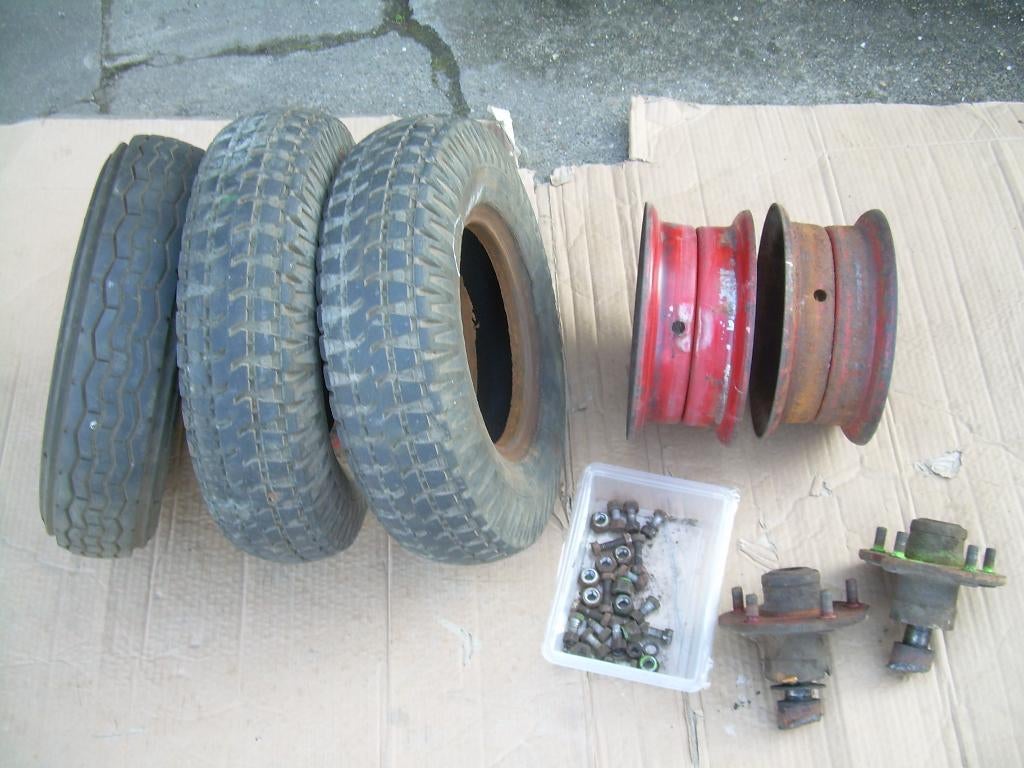 3banden 16x4  400-8 met velgen,1band 3.50-10, krik 30Ten 15T, Zakelijke goederen, Landbouw | Onderdelen | Banden, Velgen en Assen
