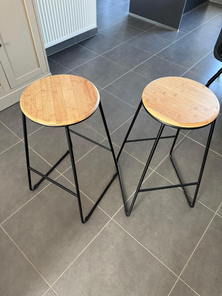 Tabourets de bar (lot de deux), 2 tabourets, Comme neuf, Enlèvement, Bois