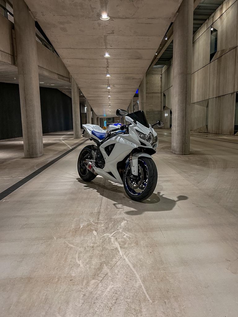 Gsxr600k8 papier a2 35kw+ct ok, Sport