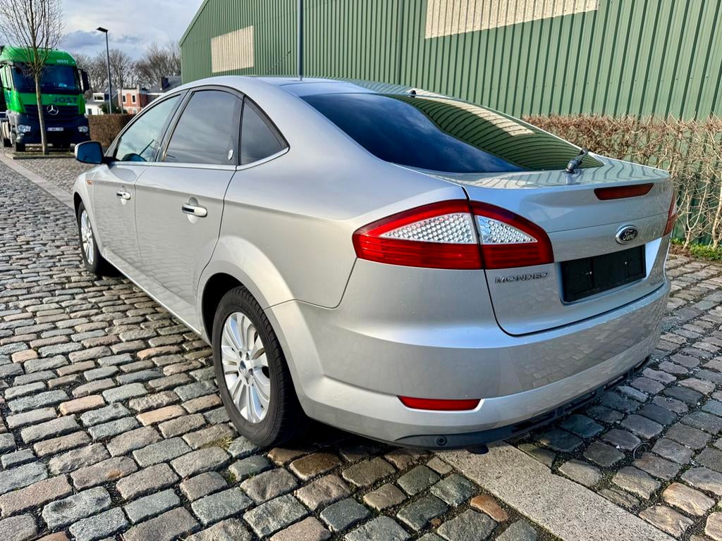 Mondeo Ghia 1.8 Tdci 1r Main 164000 km Carnet Ford, Auto's, Ford, Mondeo, Bedrijf, Dealer onderhouden, Euro 4