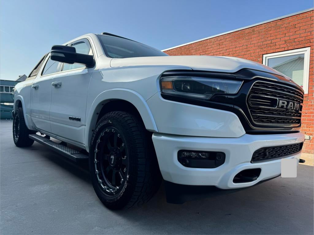 Dodge ram 1500 laramie limited 5.7 hemi 2022 95000km LPG!, Auto's, Automaat, Leder, Bedrijf, RAM 1500