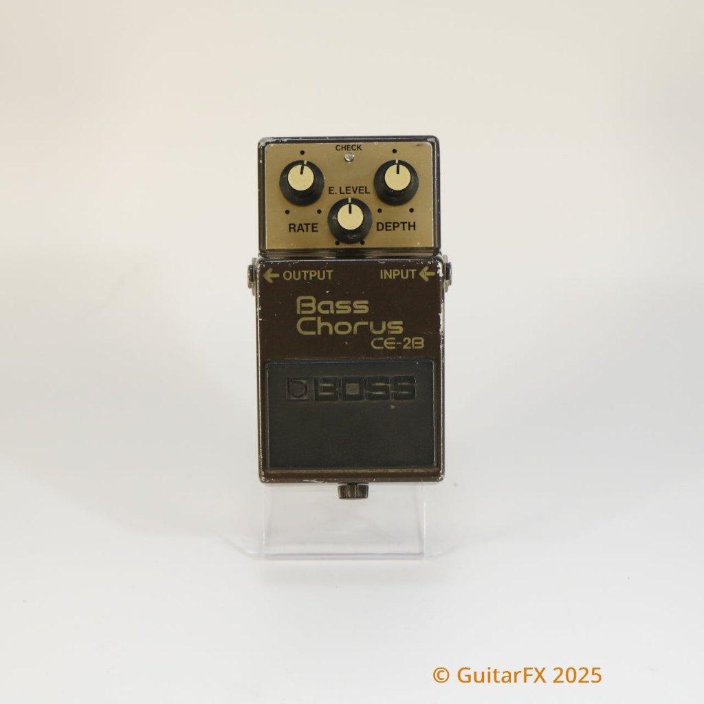 Boss CE-2B Bass Chorus modded studio quality (made in Japan,, Enlèvement ou Envoi, Utilisé, Chorus