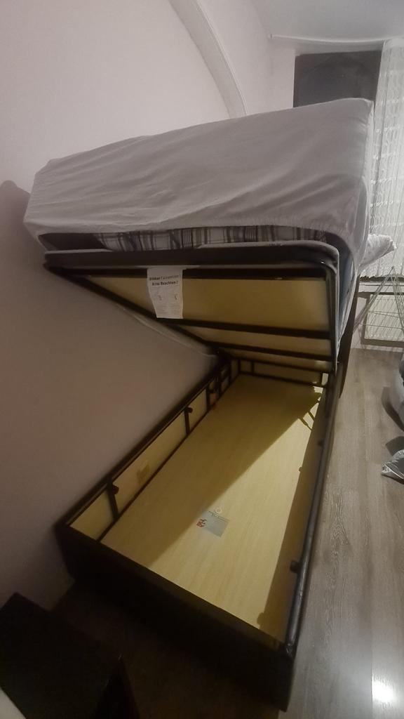 2 x kwaliteit 1 persoons bedden, Huis en Inrichting, Slaapkamer | Stapelbedden en Hoogslapers, Ophalen, Zo goed als nieuw