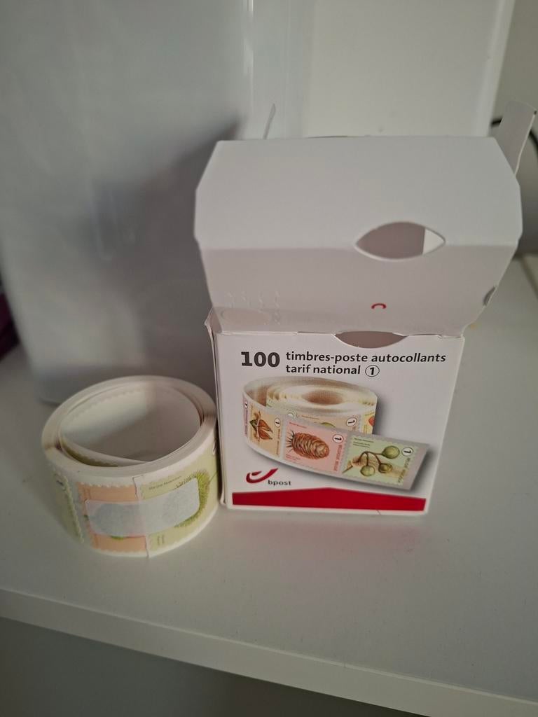 Doos met 100 Belgische eerdere postzegels, Postzegels en Munten, Ophalen, Frankeerzegel, Postfris, Postfris