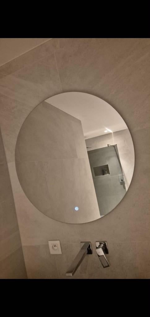 Verwarmbare spiegel met led, Huis en Inrichting, Ophalen, Rond, Zo goed als nieuw, 75 tot 100 cm