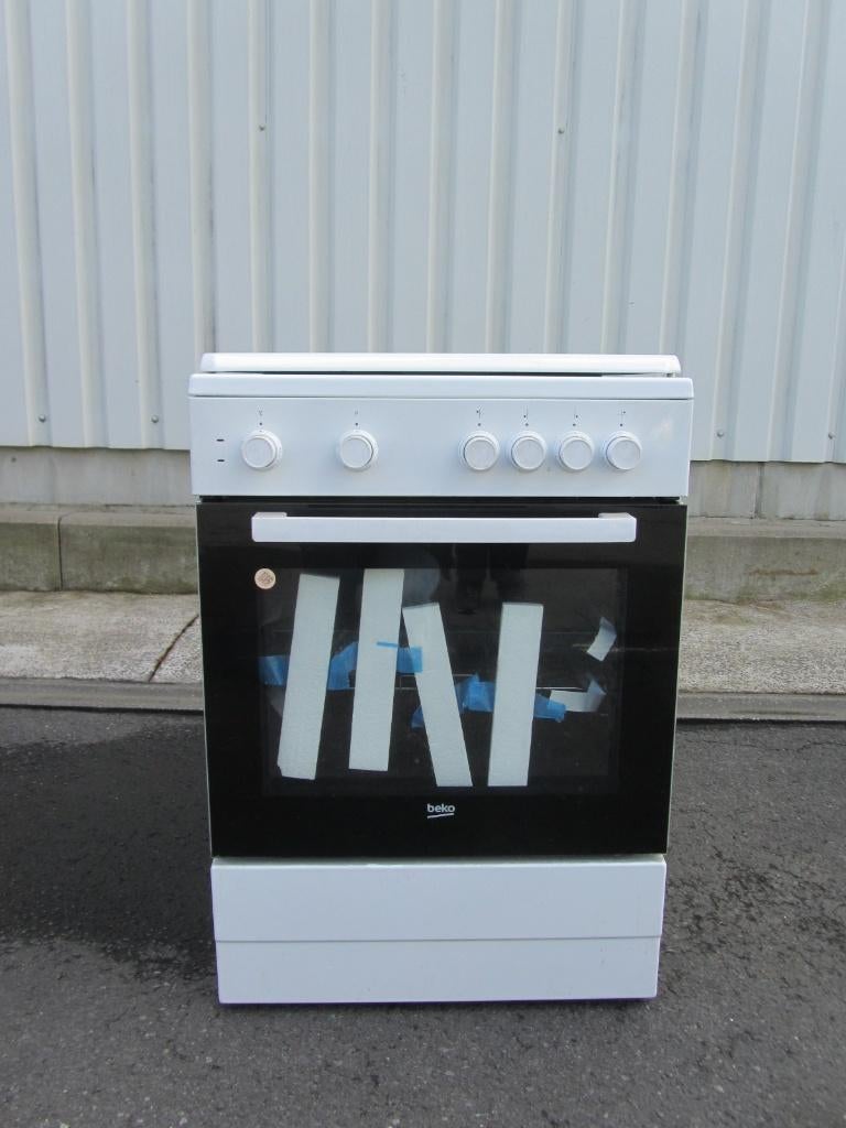 Elektrisch fornuis Beko FSS66000GW, Ophalen, Nieuw, 4 kookzones, Vrijstaand