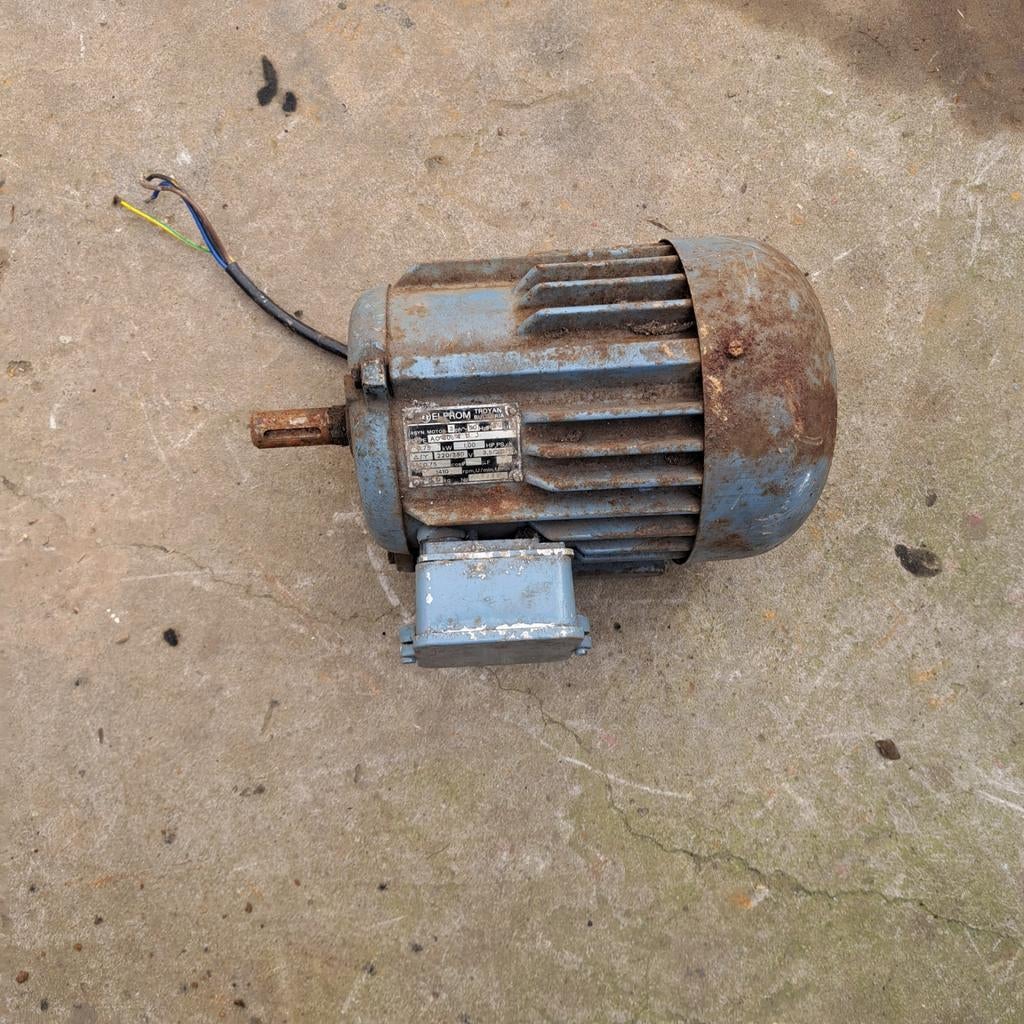 Moteur triphasé en état de fonctionnement, Bricolage & Construction, Moteurs, Enlèvement