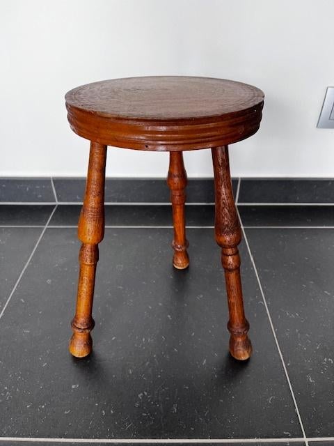 Krukje / melkstoeltje met gedraaide pootjes, Ophalen, Gebruikt, Hout