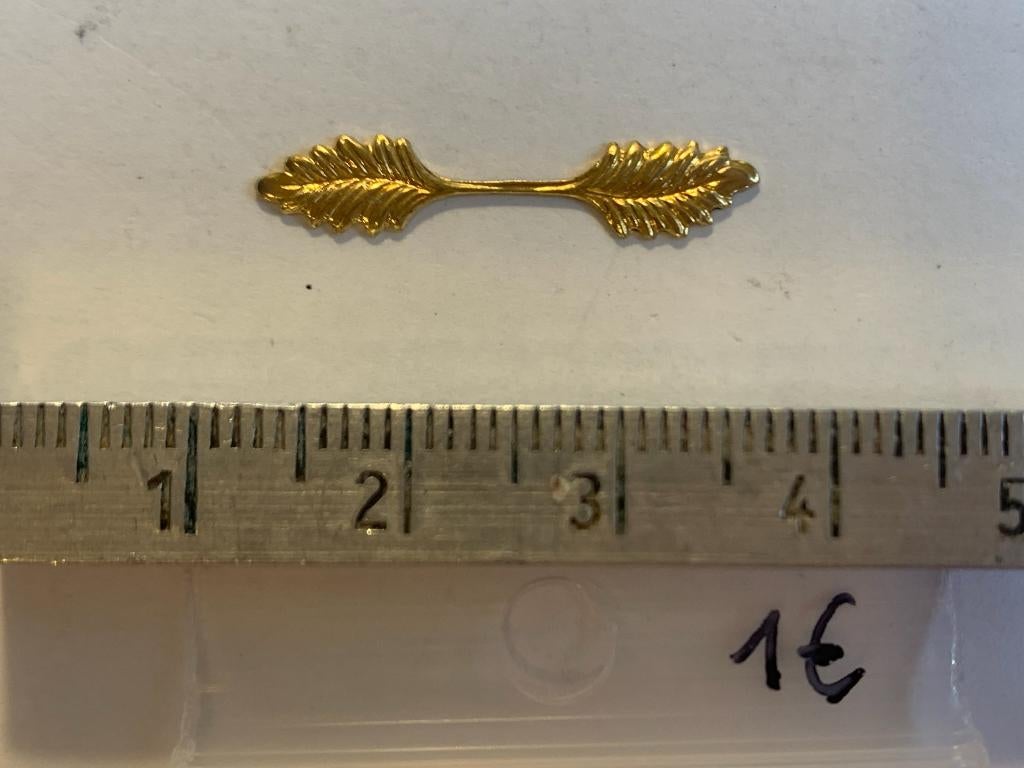 Bedeltje bladvorm, Enlèvement ou Envoi, Neuf, Bracelet à breloques