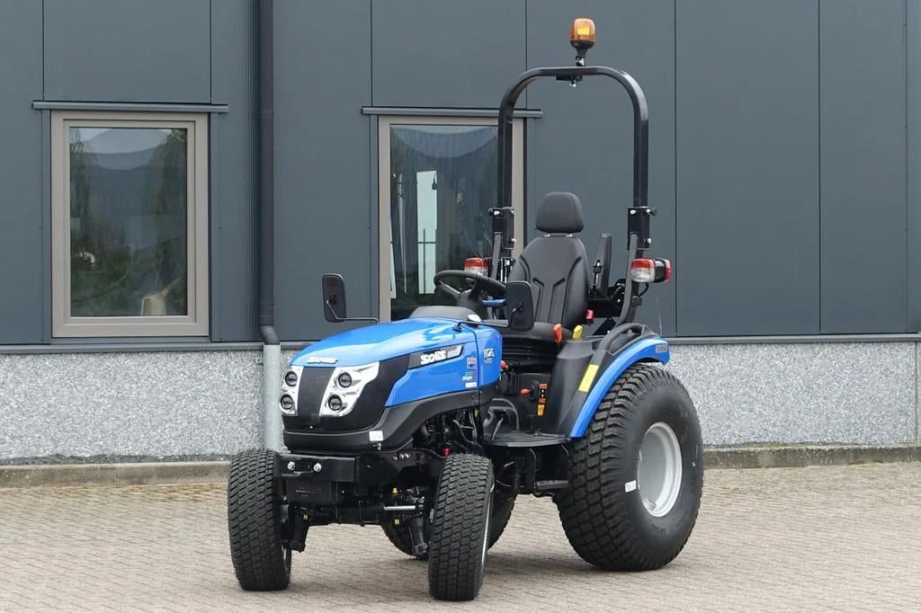 Solis 26H 4wd HST / 0002 Draaiuren / Hoge Gazonbanden, Articles professionnels, Autres marques, Mathijs Merkelijn, Mathijs@minitrekkers.nl