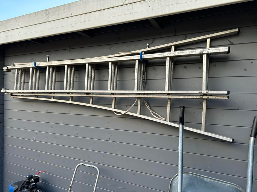 Ladder 3 x 9 sporten, Bricolage & Construction, Échelles & Escaliers, Pliable ou rétractable/escamotable, Échelle, Enlèvement