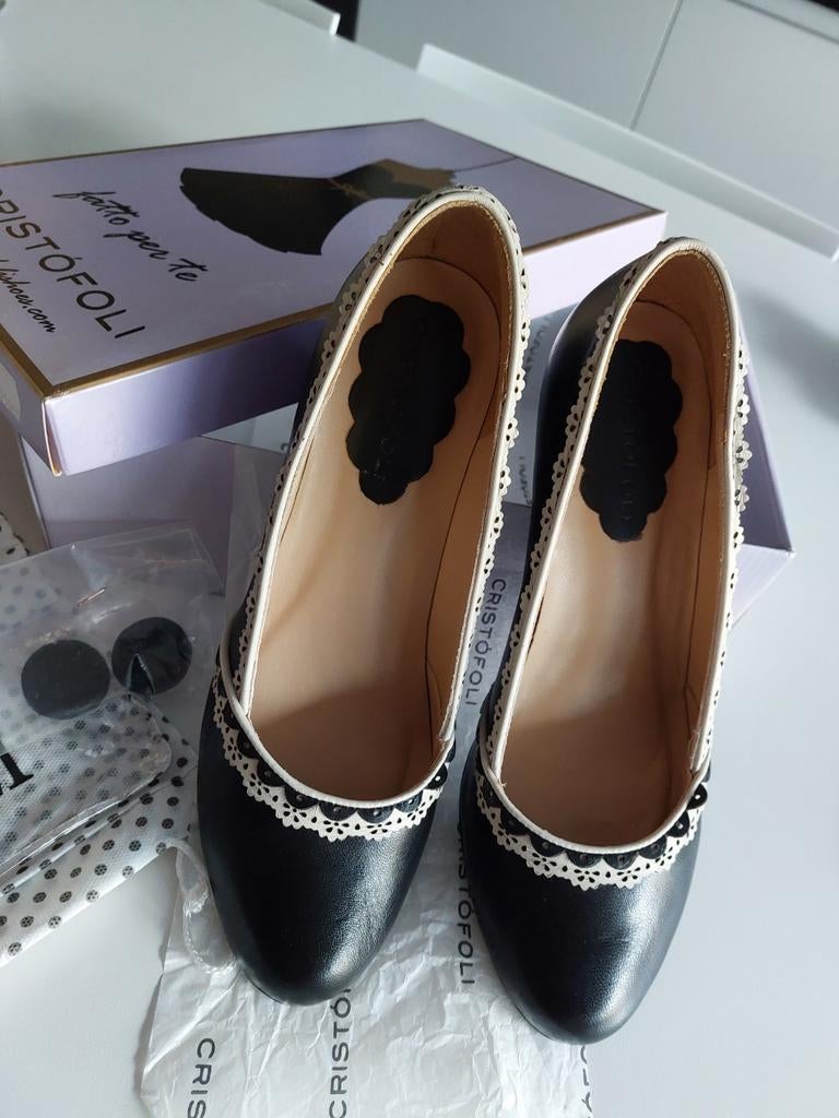 Zwarte lederen pumps met fijn detail - Cristófoli - maat 41, Kleding | Dames, Schoenen, Pumps, Zwart, Ophalen of Verzenden, Zo goed als nieuw