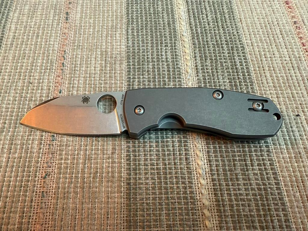 Nieuw Spyderco Techno 2 Marcin Slysz Design EDC Knife Zakmes, Caravanes & Camping, Enlèvement ou Envoi, Neuf