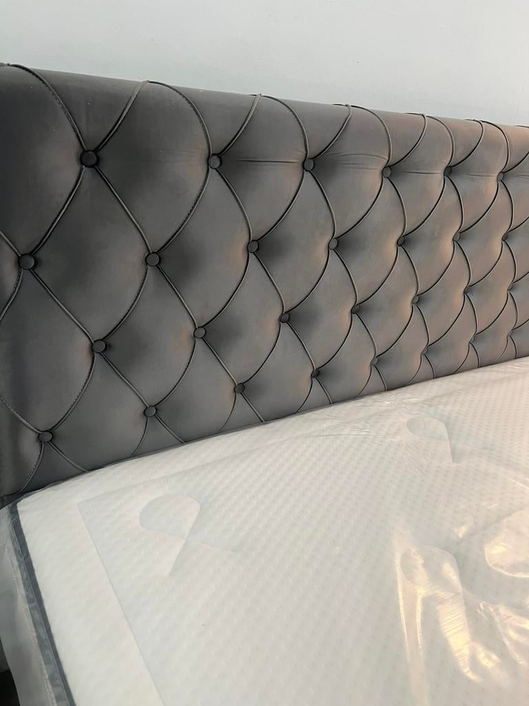 Lit boxspring 160/200 avec matelas neuf, Maison & Meubles, Chambre à coucher | Lits boxsprings, Neuf, Gris, Enlèvement ou Envoi