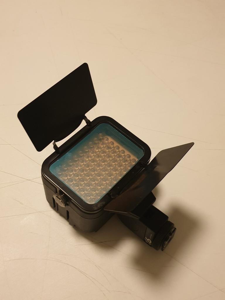 Lampe de caméra Lumen X6 LED pro, TV, Hi-fi & Vidéo, Photo | Studio photo & Accessoires, Enlèvement, Utilisé, Lampe ou Kit de flash