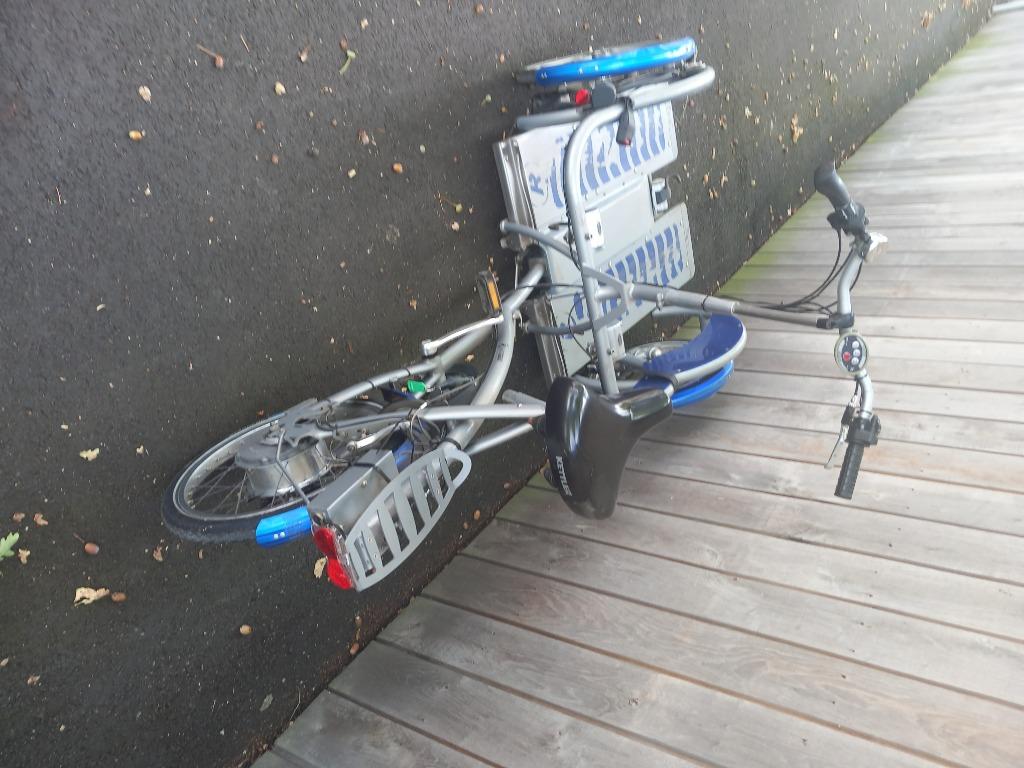 vélo en fauteuil roulant avec support électrique VELOPLUS, Enlèvement, Utilisé